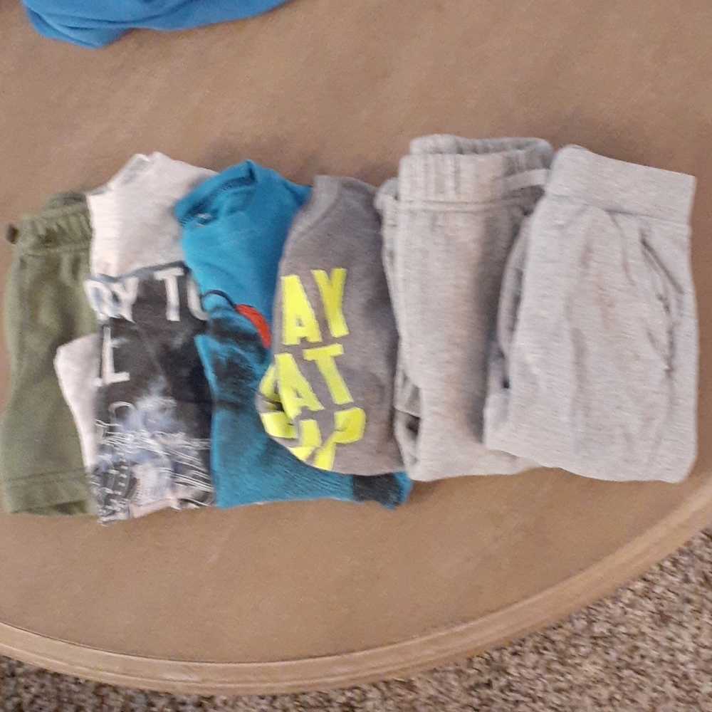 4/25. Toddler clothes